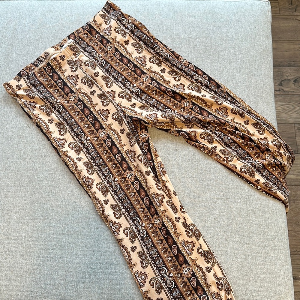 🤎 NWOT 3BN flared leggings